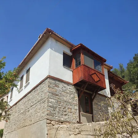 Ferienhaus Karaot Stone House