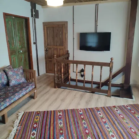 Ferienhaus Karaot Stone House *