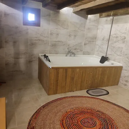 Ferienhaus Karaot Stone House *