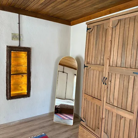 Ferienhaus Karaot Stone House