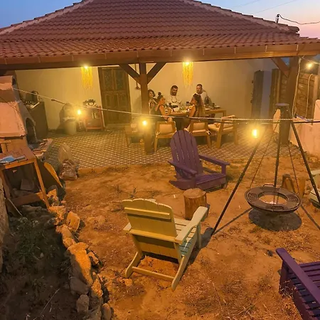 Karaot Stone House Ferienhaus *